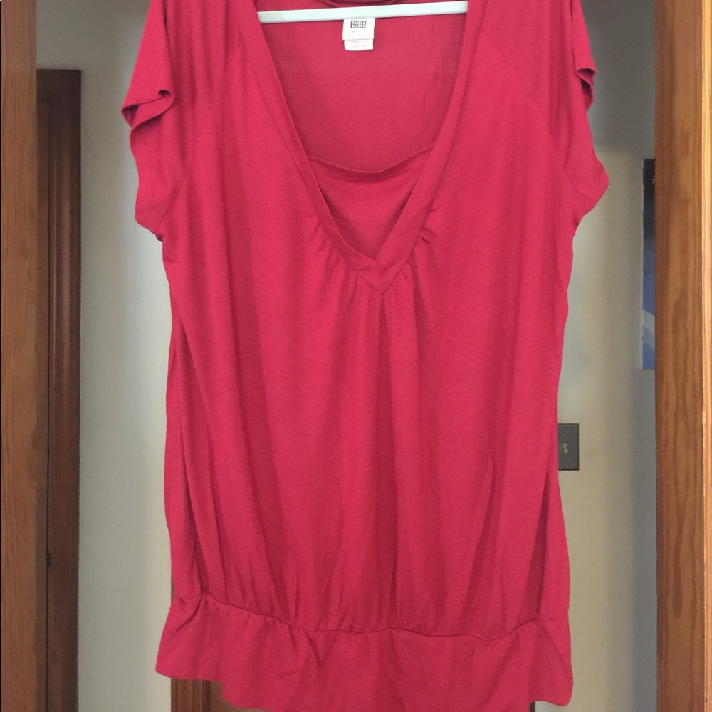 Beautiful lightly used & new blouses 👚